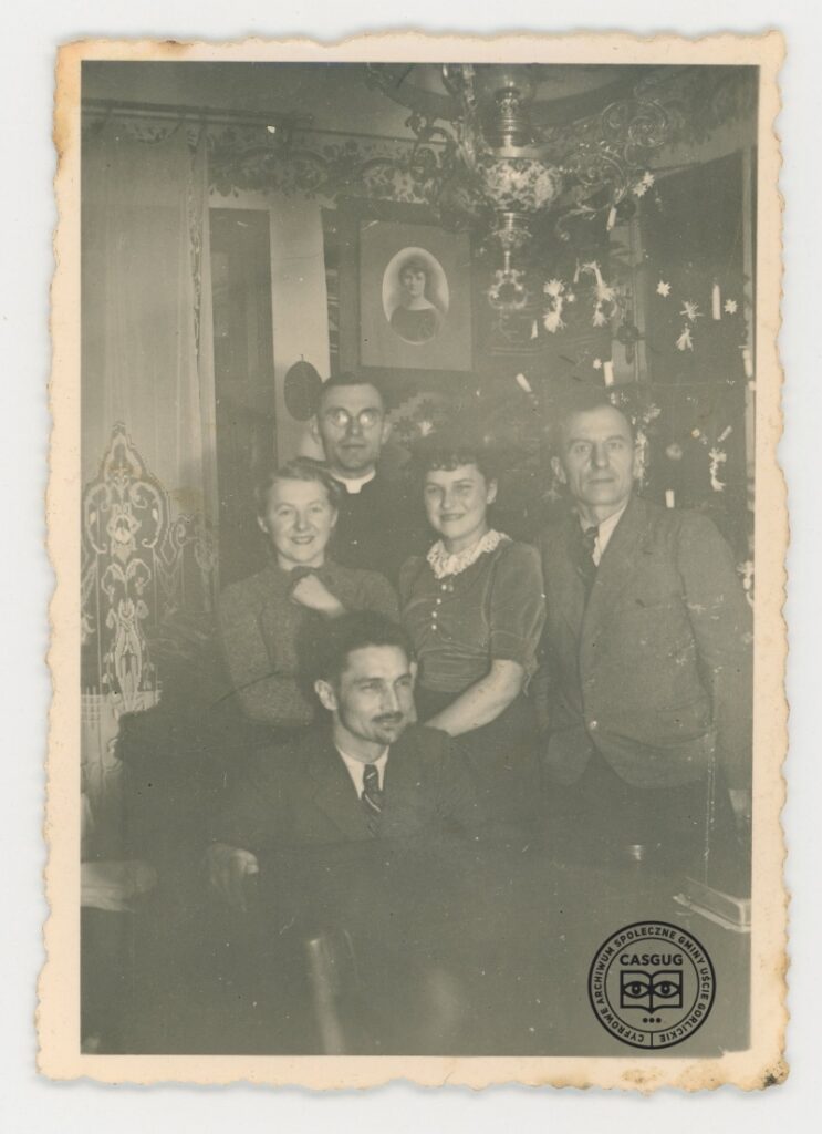 PL_1061_CASGUG_006_001_033