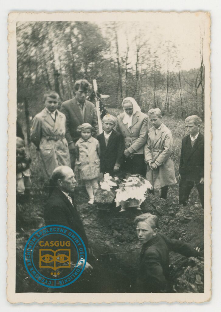 PL_1061_CASGUG_008_002_004