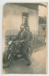 Teofia i Tadeusz Augustyn na motorze