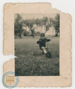 Chłopczyk na rowerku