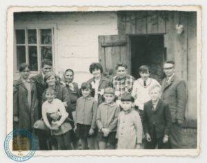 Ewa i Andrzej Czuchta ze znajomymi