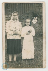 Janina Kulasik z matką Józefą - I komunia św.