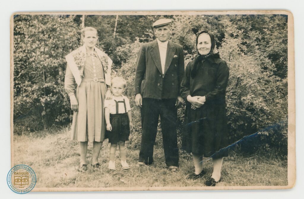 PL_1061_CASGUG_017_002_007