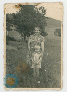 Emilia Wawryn z synem Markiem