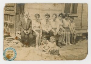 Emilia i Jarosław Wawryn z rodziną Basałyga