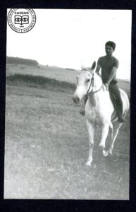Włodzimierz Kario na koniu Lawirze