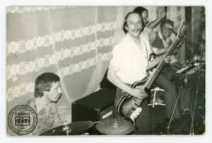 Zespół Kolorowe Gitary na wieczorku tanecznym w sanatorium Biawena w Wysowej