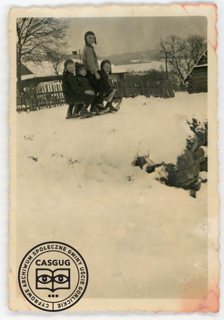 PL_1061_CASGUG_048_001_008