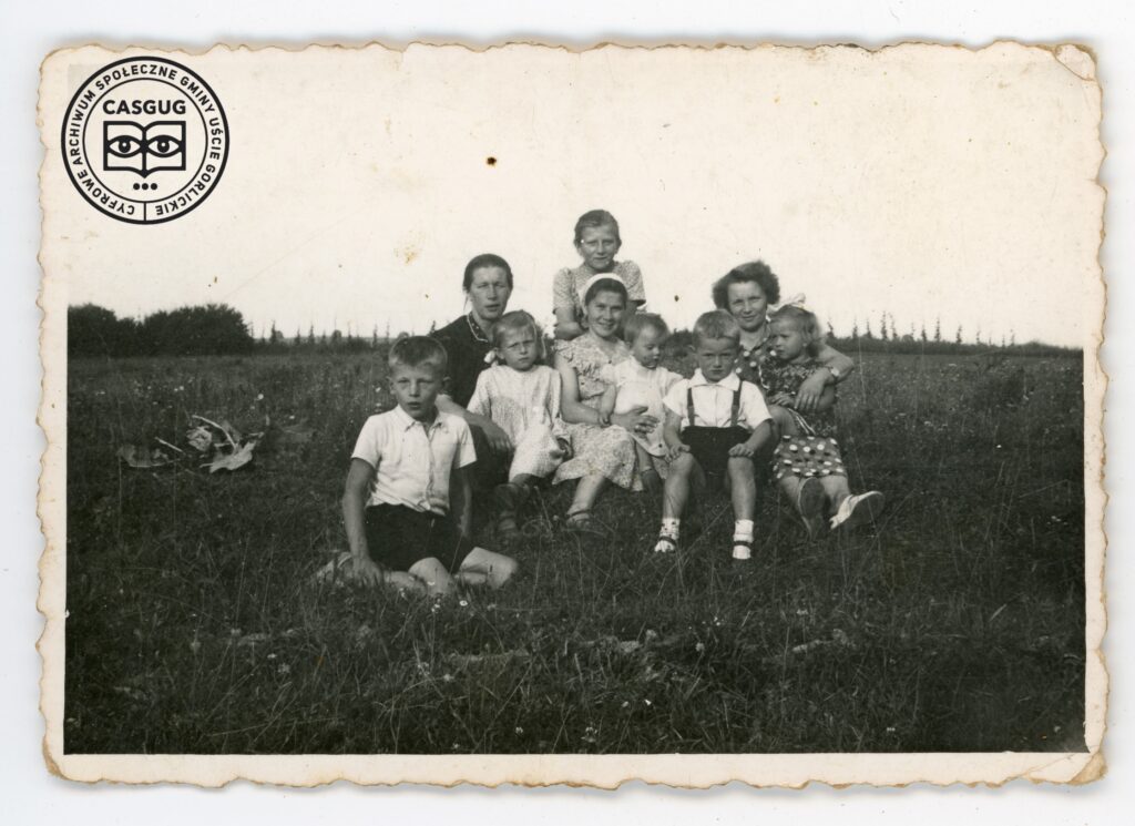 PL_1061_CASGUG_049_001_011