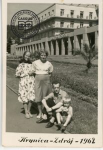 Na wycieczce w Krynicy: Salomea Gromala, Teresa Kilar, jej mąż Kazimierz i syn Roman