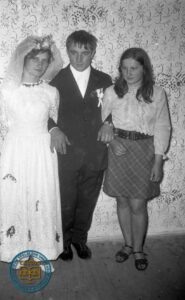 Państwo młodzi, Helena i Andrzej Michniakowie - zdjęcie z panią