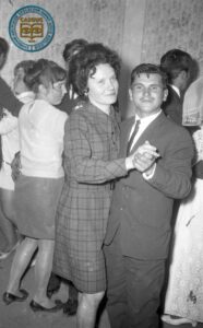 Goście weselni Heleny i Andrzeja Michniaków - podczas tańców