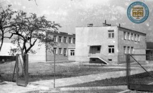 Szkoła w Gładyszowie